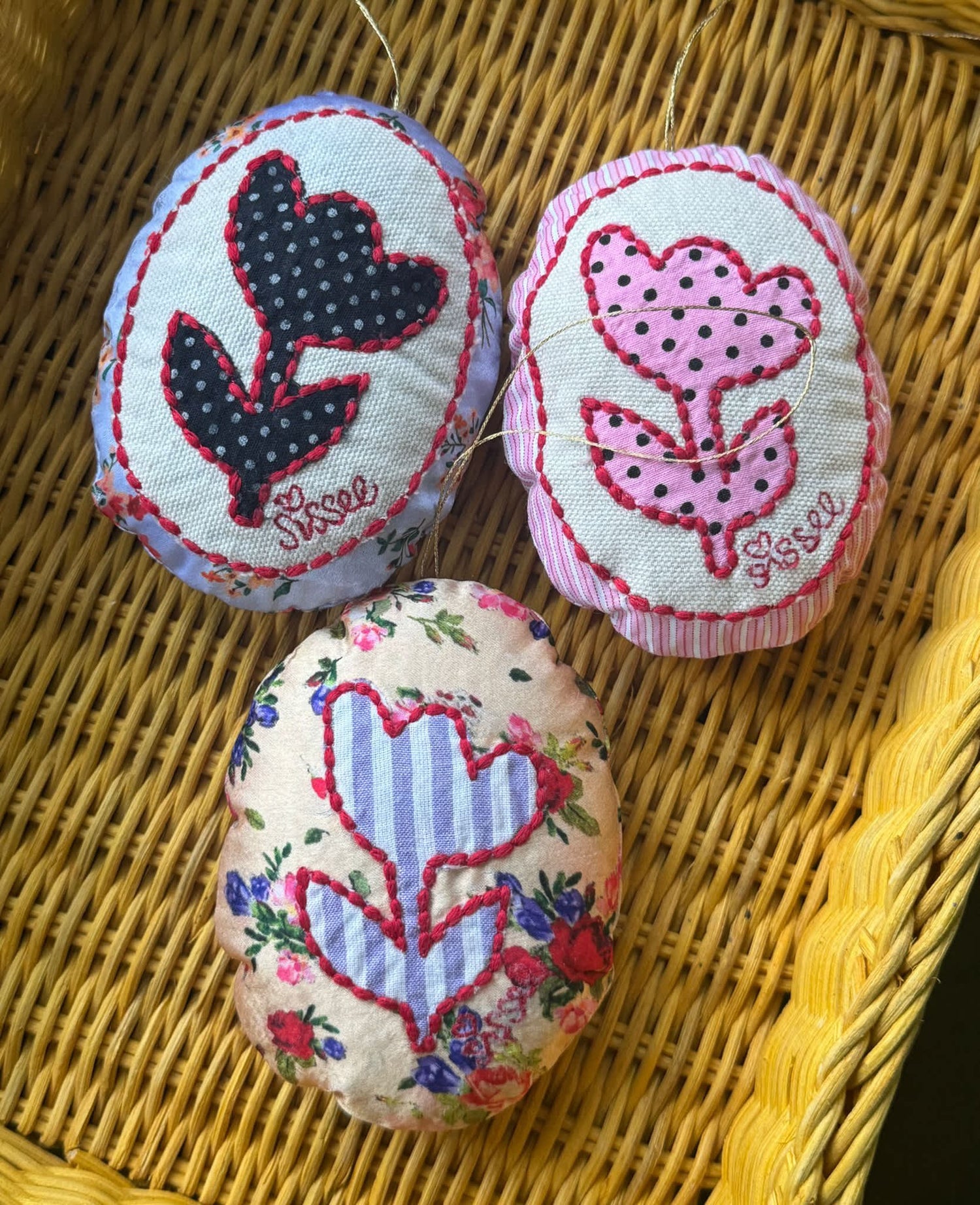 Vera Easter Egg Ornament - Dot Pink
