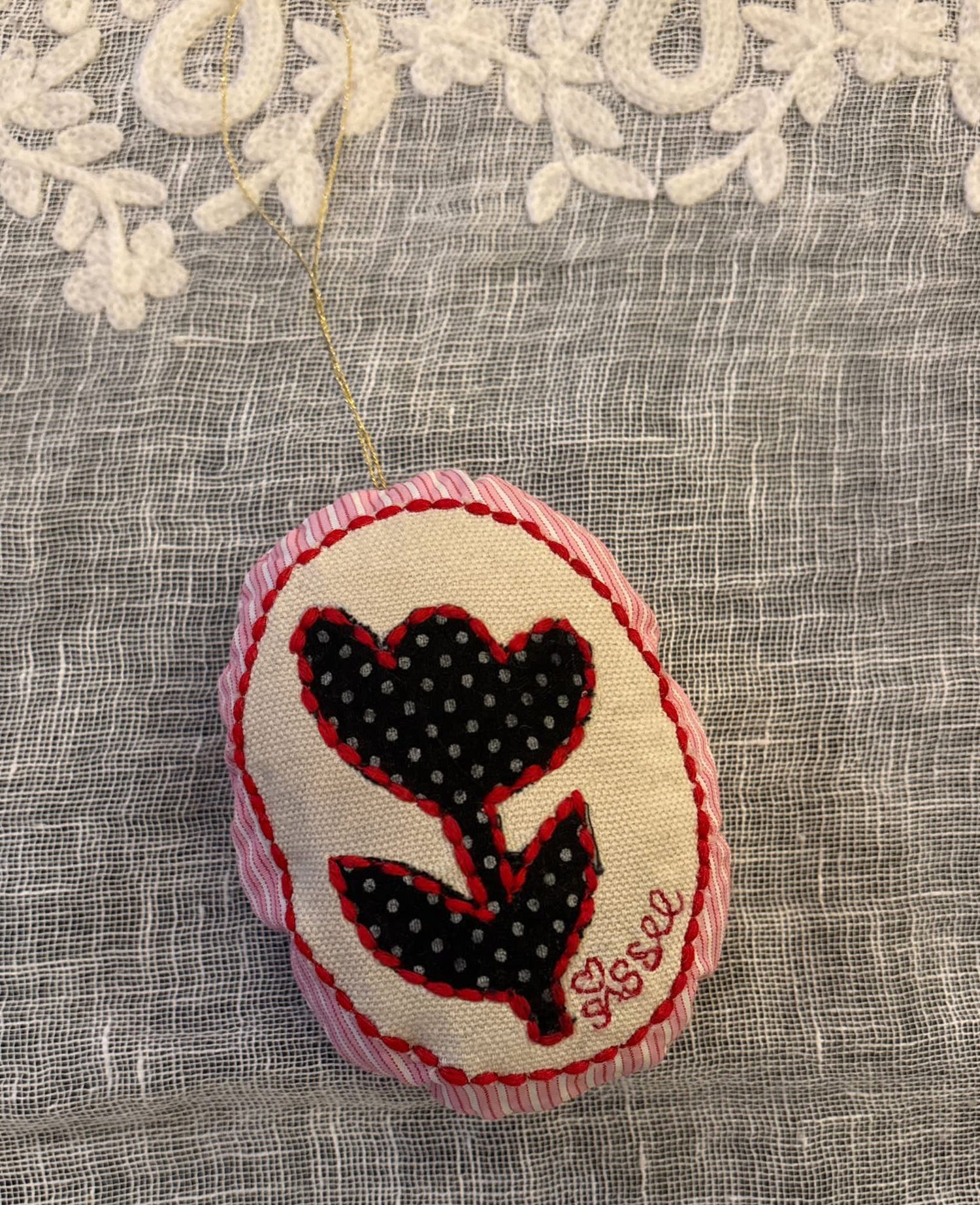 Vera Easter Egg Ornament - Black Flower
