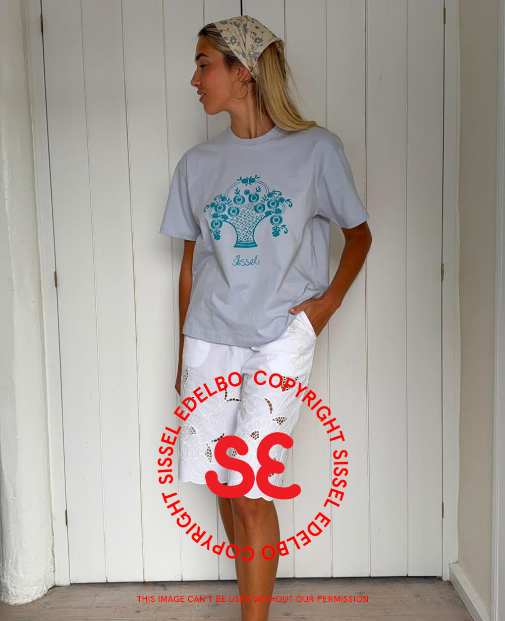 Mercy T-shirt - Blue Flower
