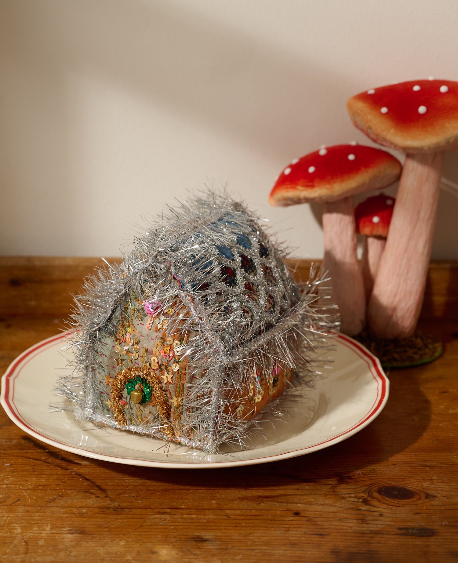 Gingerbread House - MEDIUM - No. 323