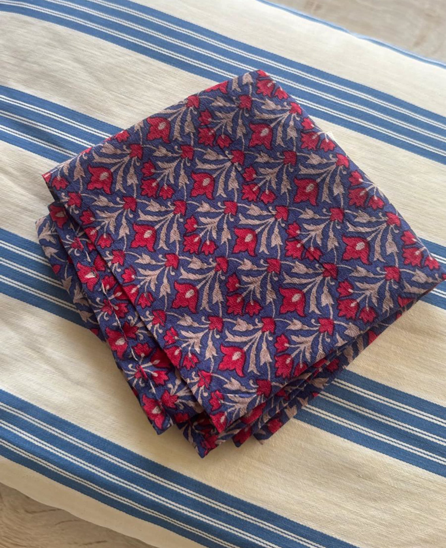 Vinita SILK Scarf - No. 327