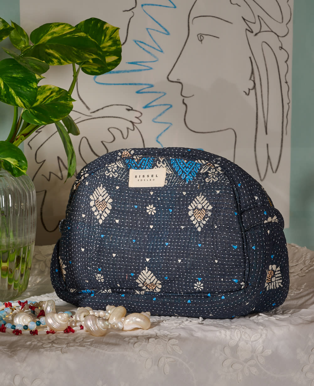 Karla Wash Bag - No. 261