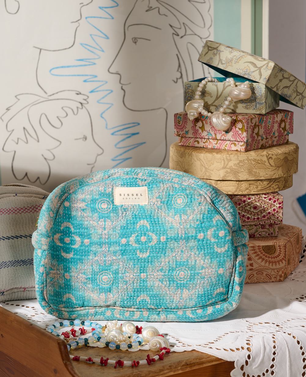 Karla Wash Bag - No. 275