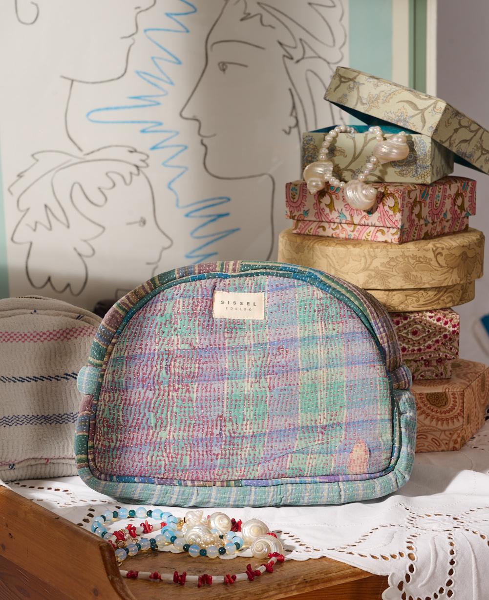 Karla Wash Bag - No. 280