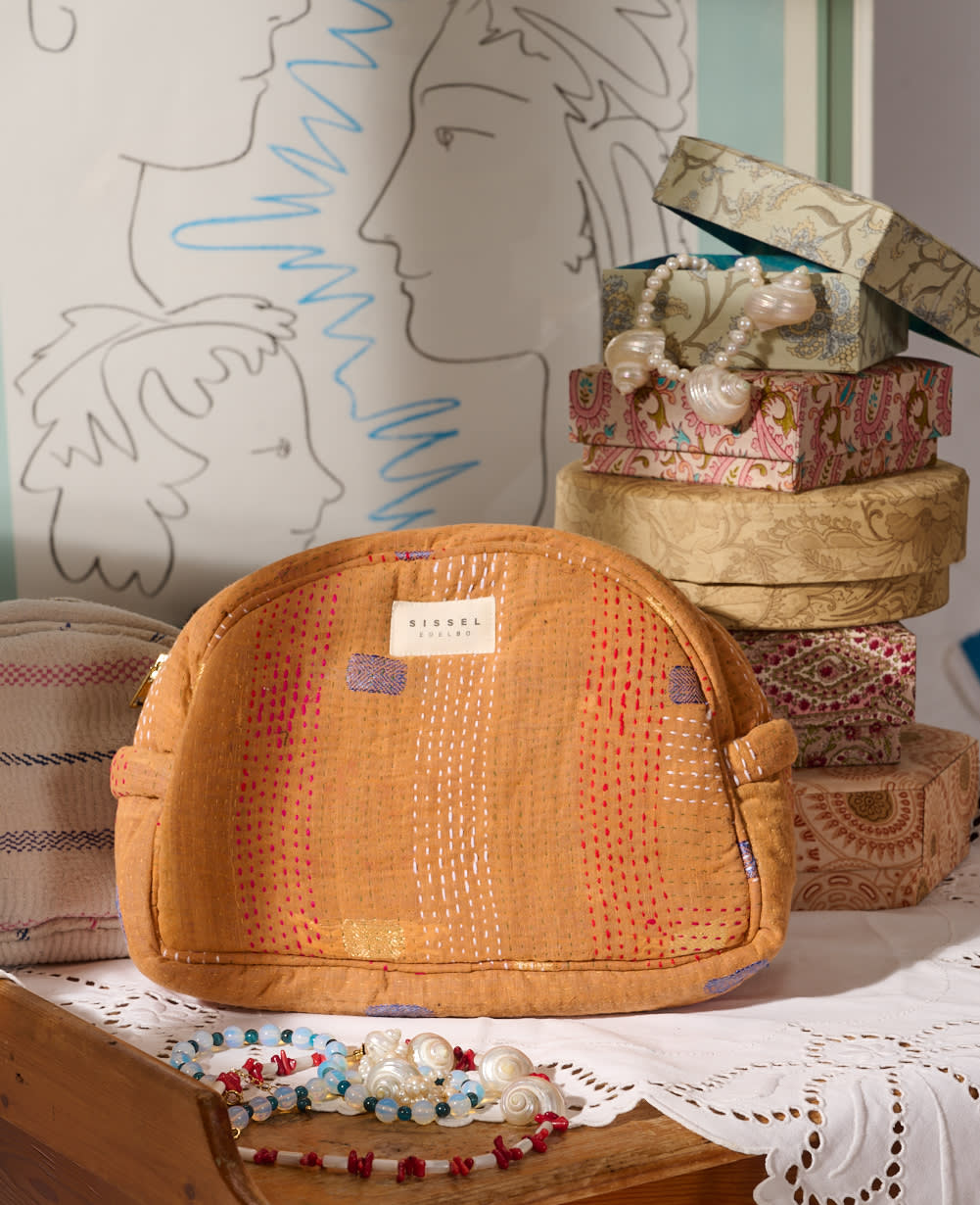 Karla Wash Bag - No. 292