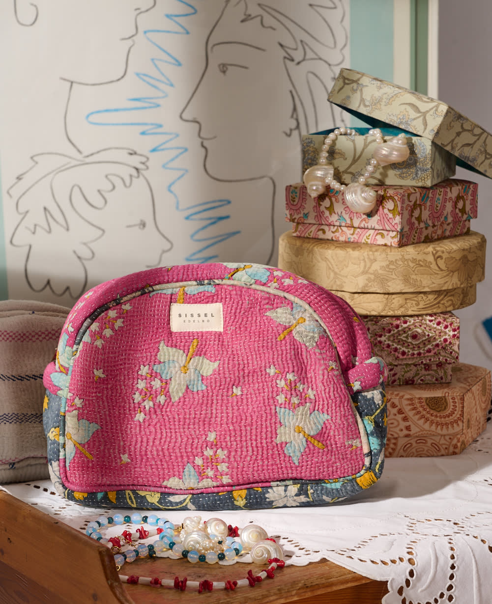 Karla Wash Bag - No. 296