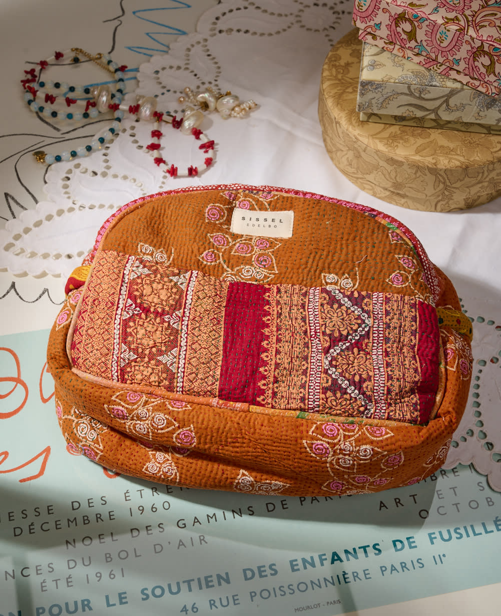 Karla Wash Bag - No. 315