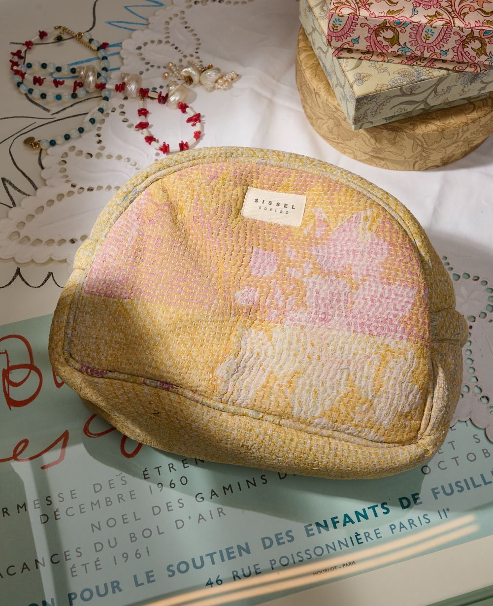 Karla Wash Bag - No. 326