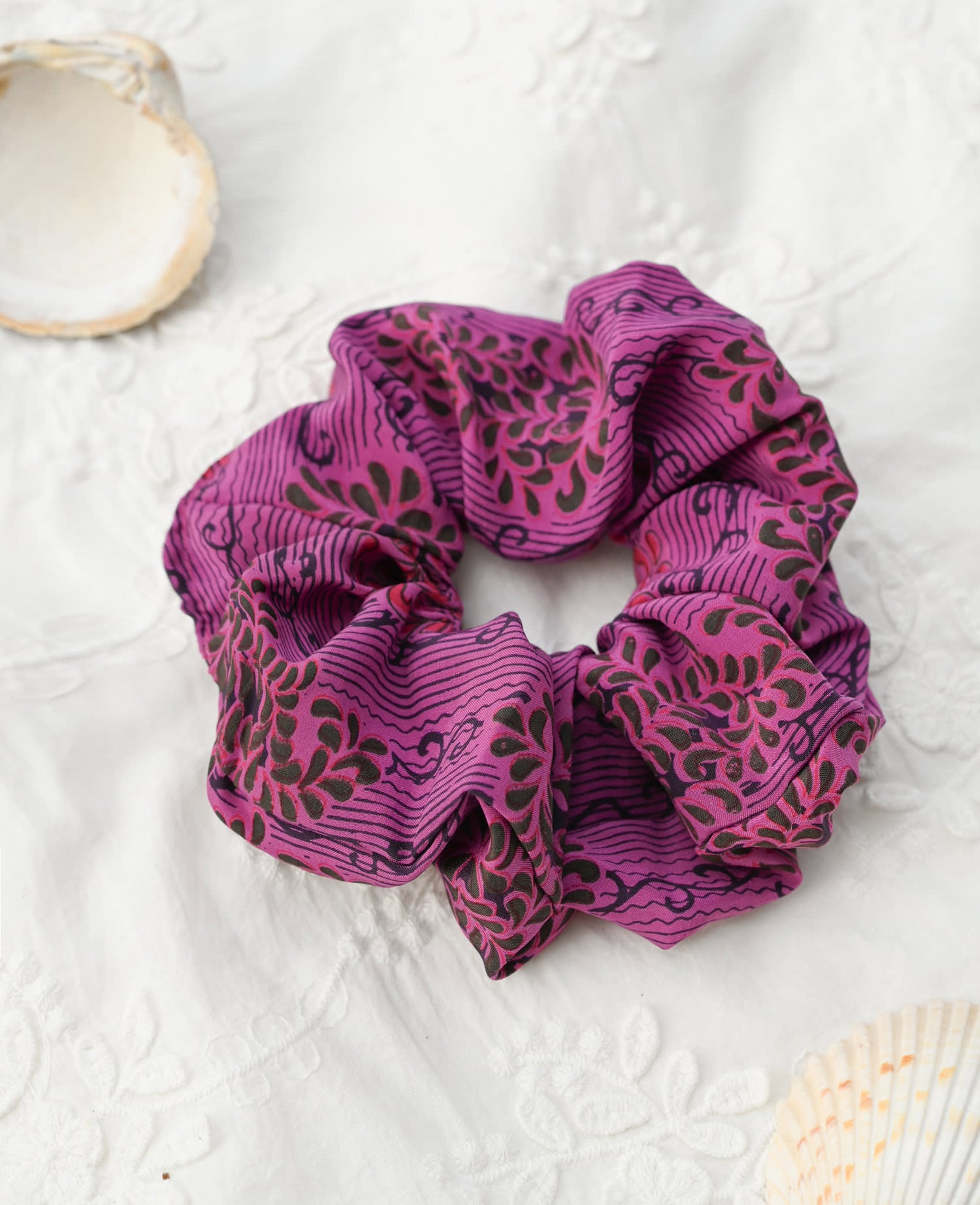 Meadow SILK Scrunchie - No. 100