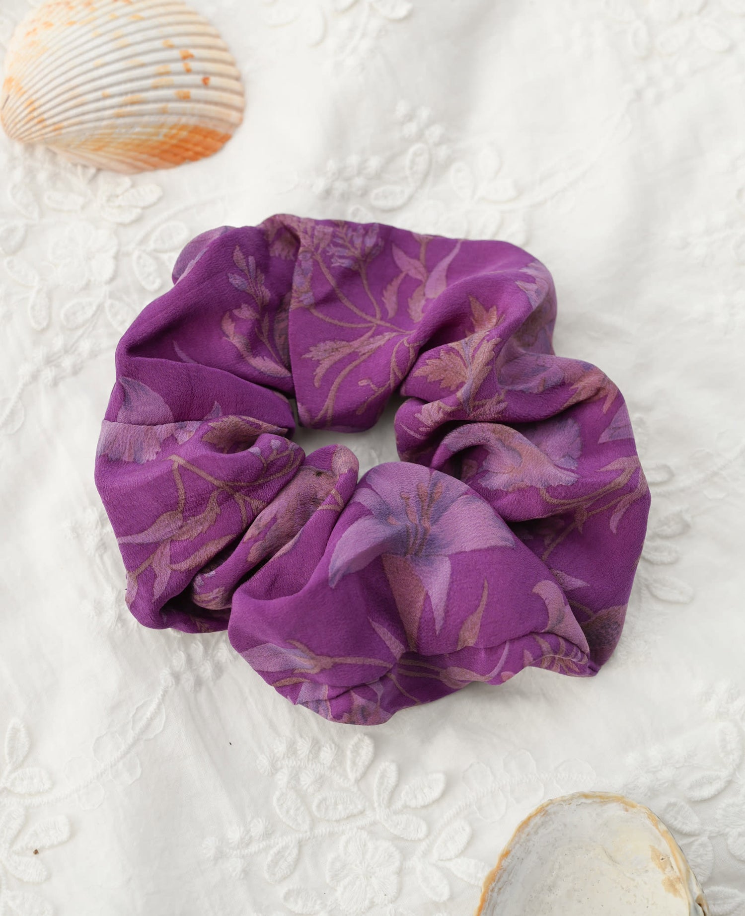 Meadow SILK Scrunchie - No. 102