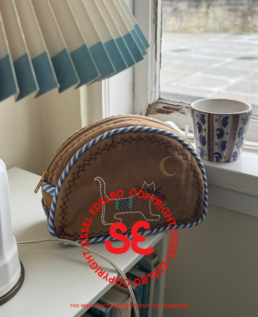 Savannah Cosmetic Bag - Midnight Cat