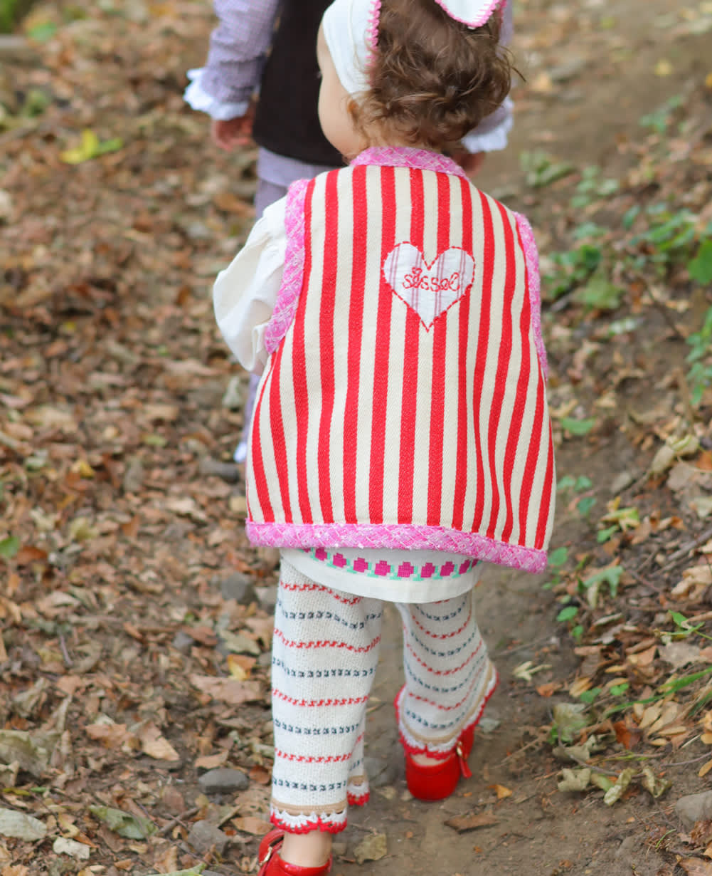 Como MINI Vest - Red Stripes